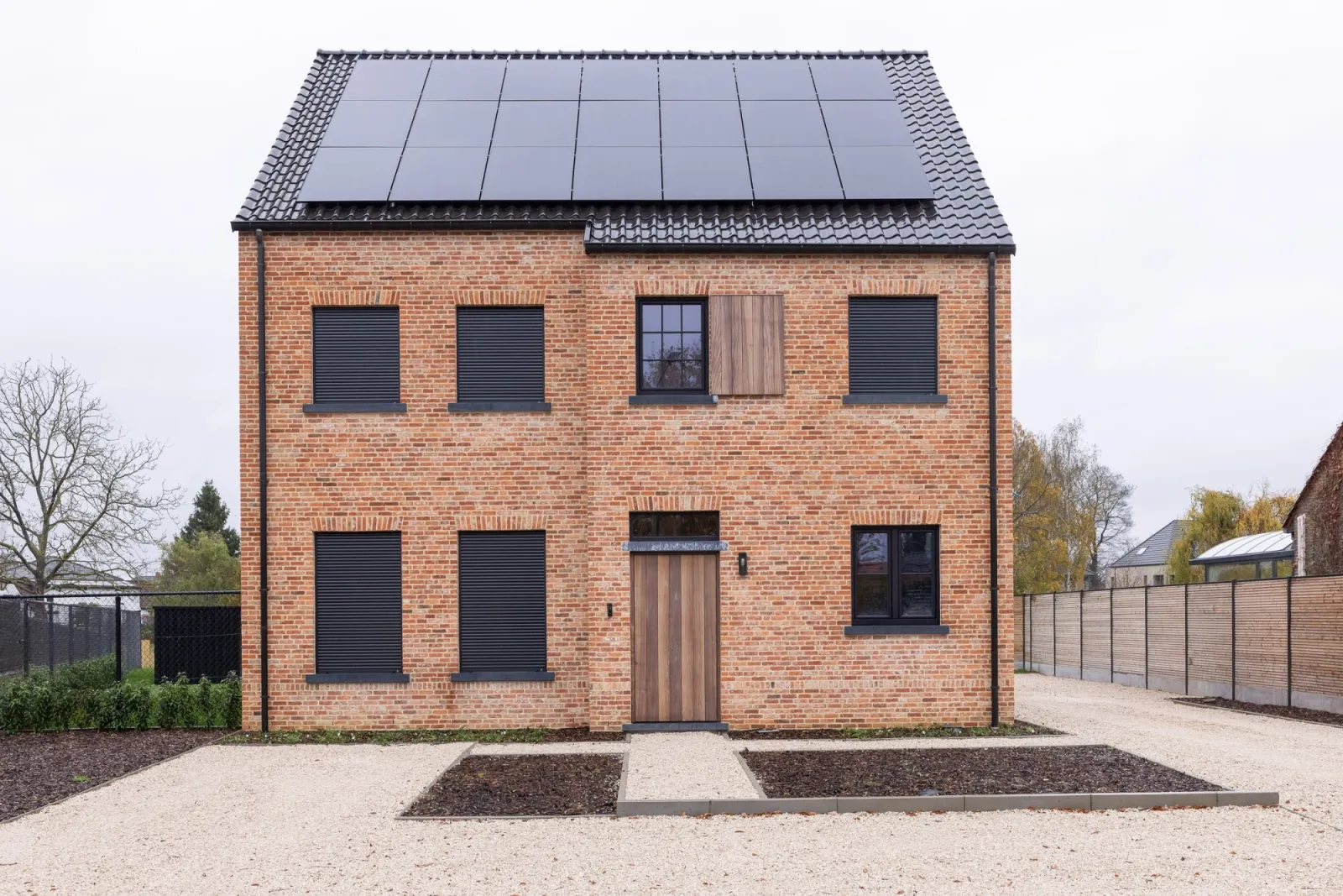 Sérénité et tranquillité à la maison grâce aux volets roulants monoblocs Wilms