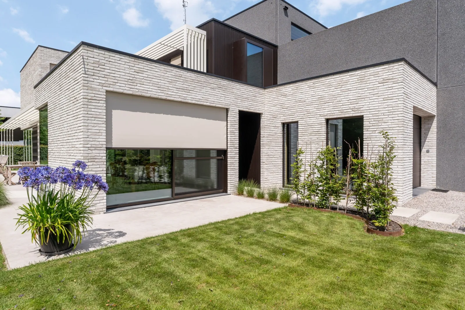 Zonwering op maat voor een moderne woning