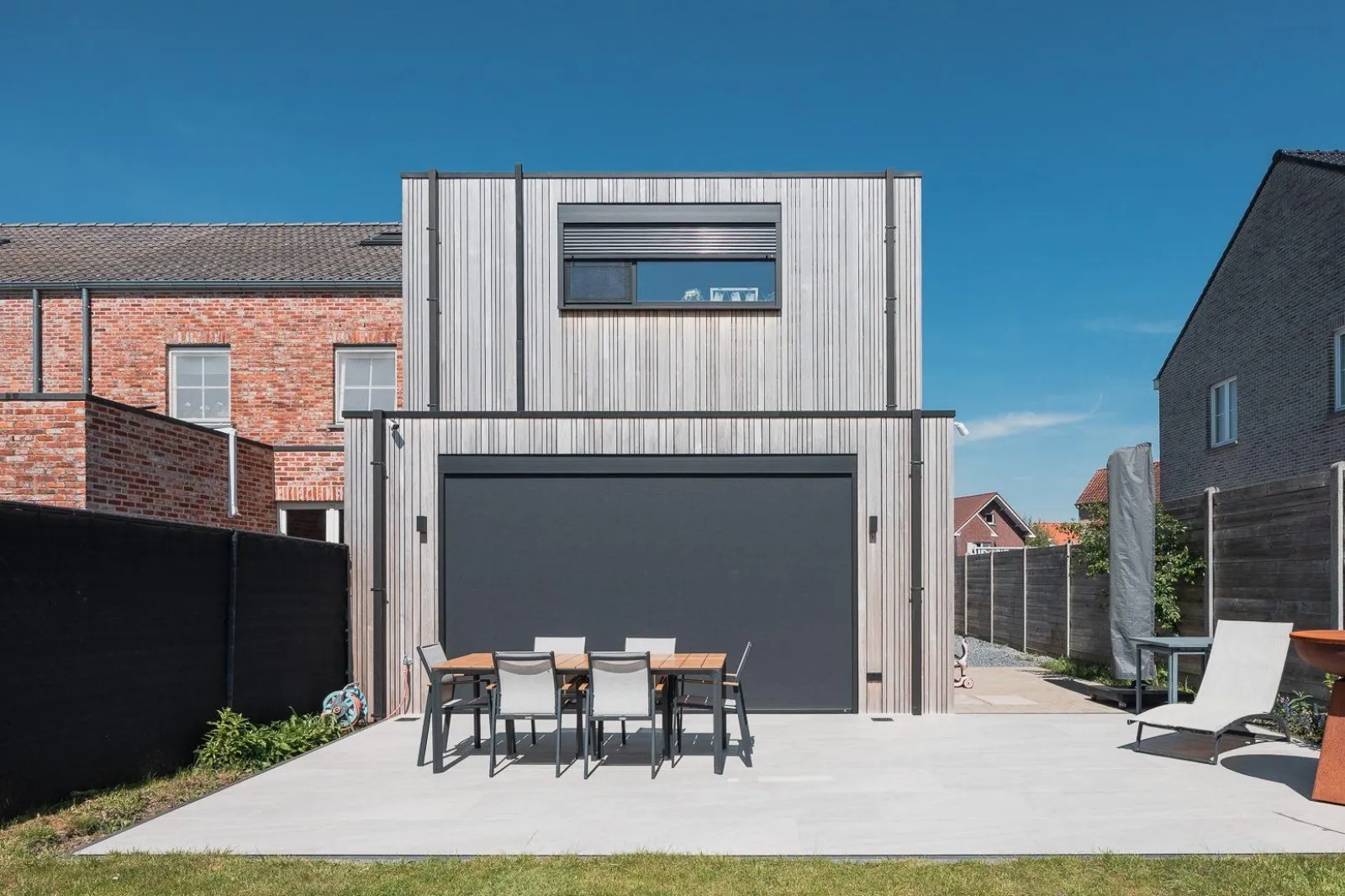 Rolluik en screen aan de zuidkant voorkomen oververhitting