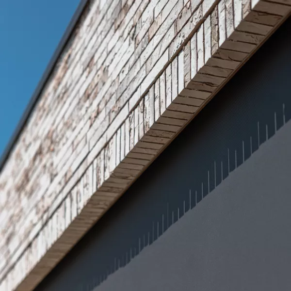 Construction neuve moderne axée sur l’efficacité énergétique